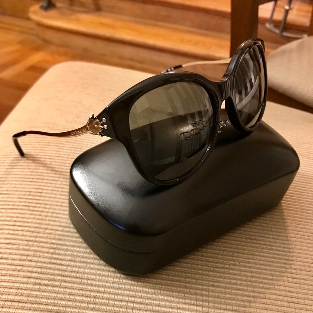 NEW Coach sunglasses - Picture 2 of 6